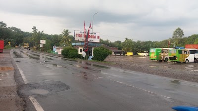 Photos of Tiga Saudara 3
