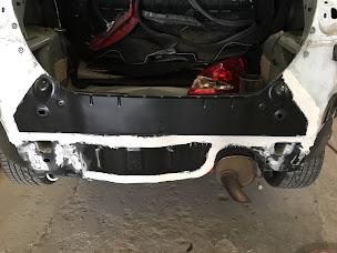 Photo n°11 de Garage Salva Top Carrosserie Réseau Groupauto à Vitry-sur-Seine (Magasin de pneus)