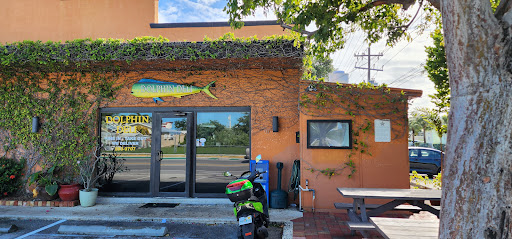 Dolphin Deli - Visual