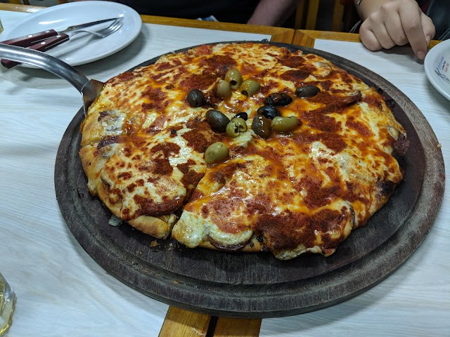 El Cuartito Pizza