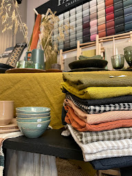 Photo n°19 de Mercadier Décoration Rouen à Rouen (Magasin de papiers peints)