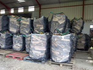 Photo n°4 de Bois Chauffage 64 à Guiche (Magasin de bois de chauffage)