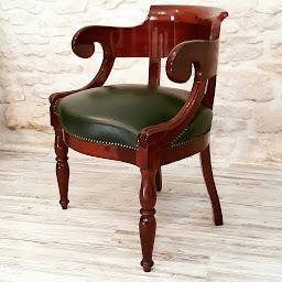 Photo n°15 de L 'atelier du Triangle d'Or (Gonnetan Antiquités) à Montigny-lès-Arsures (Atelier d'art)