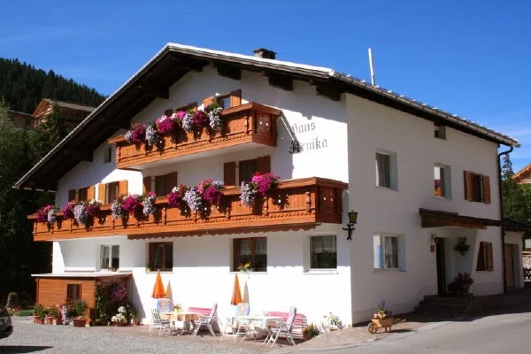 Haus Arnika