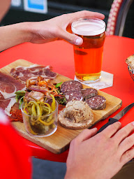 Photo n°85 de Au Dernier Métro à Paris (Restaurant français)