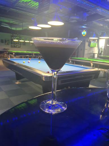 Pool & Blues - Thumbnail