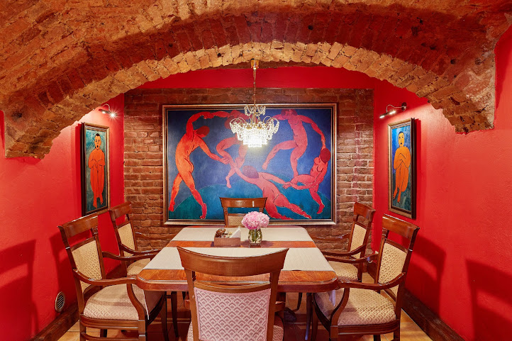 Alexander House by null