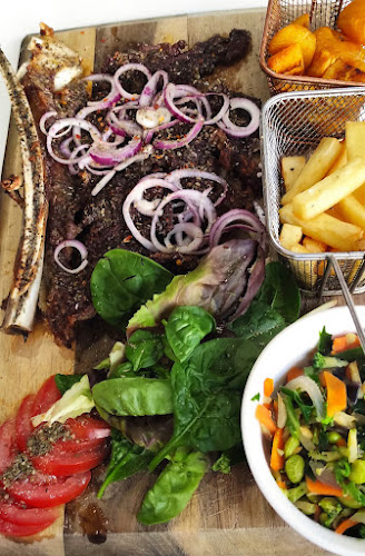 QPlus Tropical Taste Restaurant & Bar