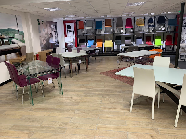 4 Pieds Coignières (Paris) - Magasin de meubles