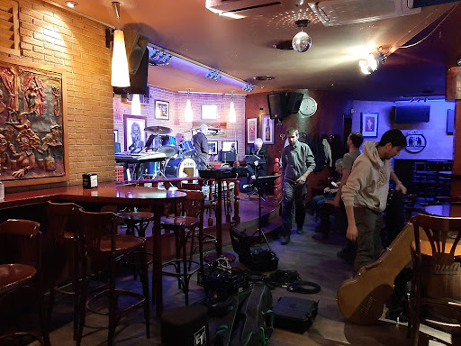 Sputnik Pub - Visual