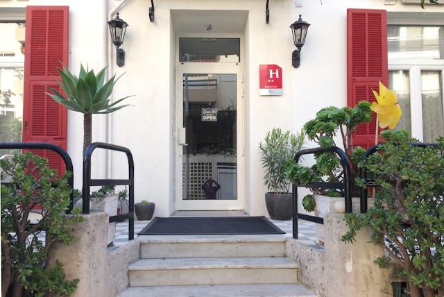 HôtelCecil**/Juan-les-Pins