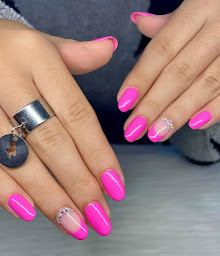 Photo n°8 de Christie's Lash & Nail à Thonon-les-Bains (Institut de beauté)