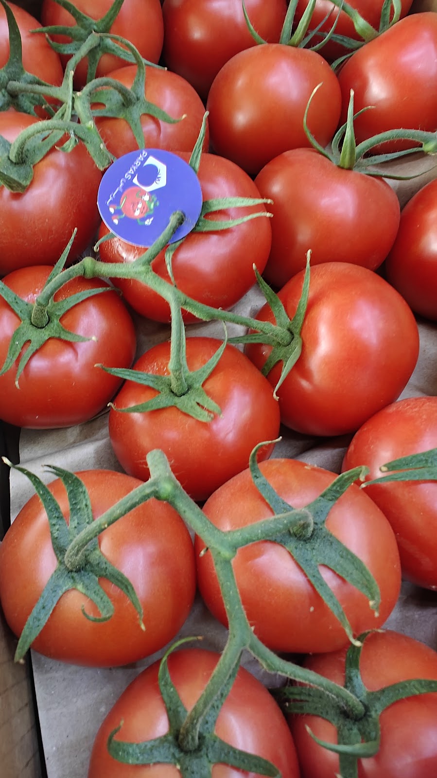 Fresh vegetables and fruits - صورة 2