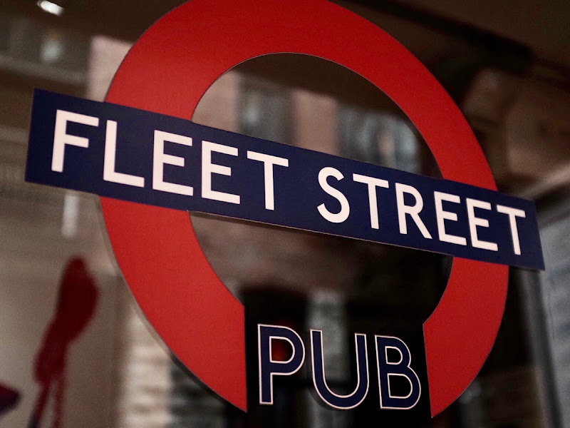 Fleet Street Pub — photo