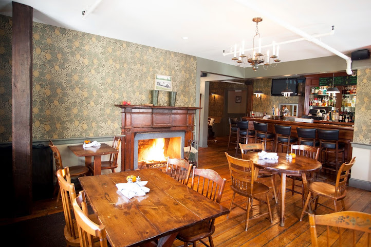 The White Hart by null