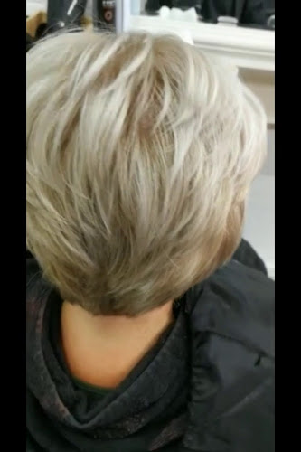 Beoordelingen van Haarmode waterwijk Almere &Haarmode Rosa lelystad in Almere - Kapper