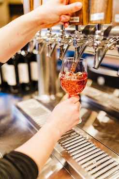 AxeBridge Wine Co. by null