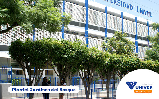 Universidad UNIVER - Jardines del Bosque