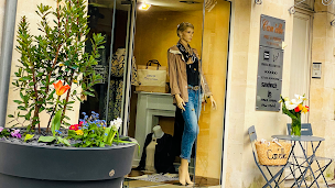 Photo n°2 de Boutique Can elle à Jonzac (Magasin de vêtements pour femmes)