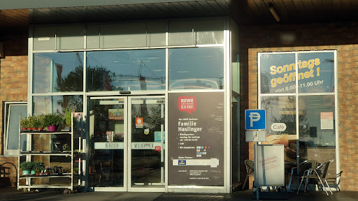 DHL Paketshop 421 Gallery - Germany