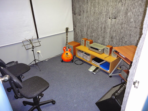 Born 2 Rock Music Studios - Thumbnail