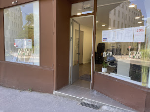 Photo n°4 de Joli Ongle - Lyon à Lyon (Salon de manucure)