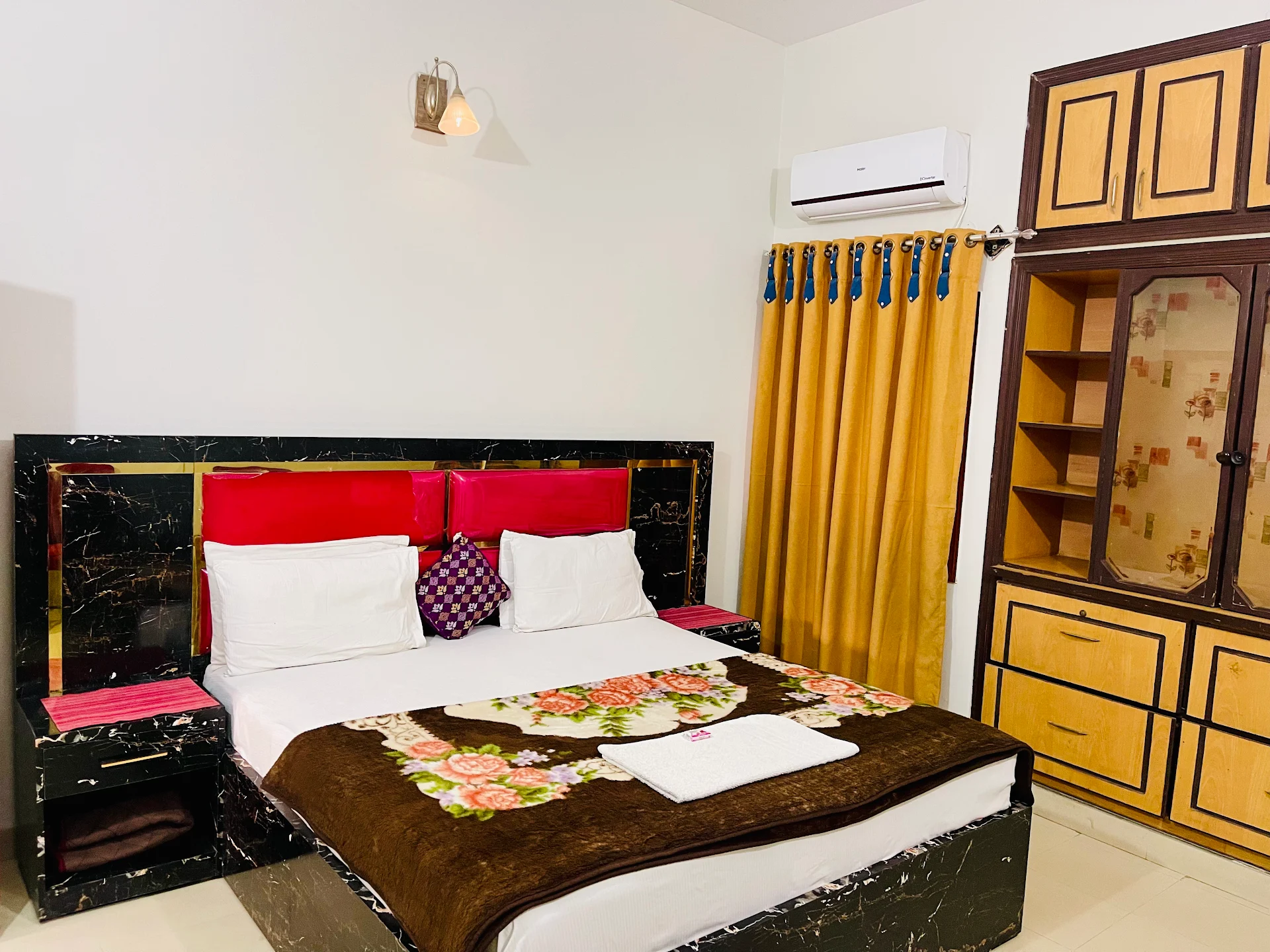 ROYAL VILLA Guest House