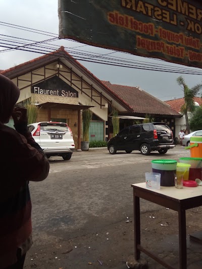Photos of Flaurent Salon Jalan Kaliurang