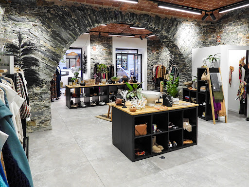 PAMPANELLA Concept Store Gallery - France