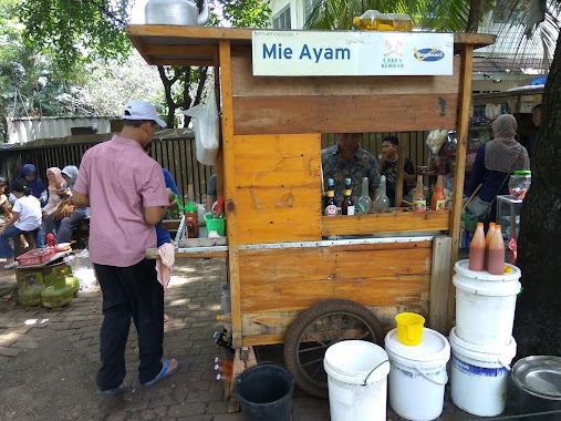 Bakso Menteng, Author: Rizqa Amalia