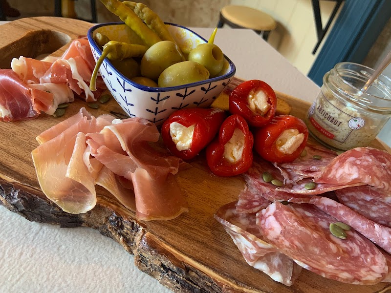 Chubbs Deli & Wine Shop photo 3