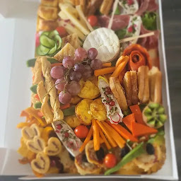 Photo n°37 de Aux petits bonheurs de Chacha 13 avenue de la promenade 34310 Quarante à Quarante (Buffet de mariage)