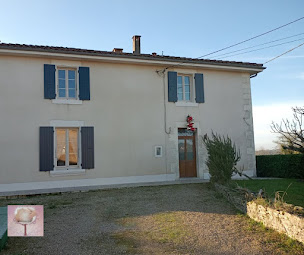 Photo n°6 de Karelle Centre de bien-être formation, massage et rebouteux dans les Deux-Sèvres à La Chapelle-Bâton (Institut de massages)