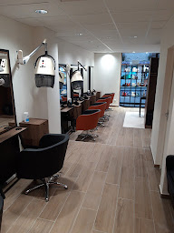Photo n°2 de L'Atelier Intermède - Coiffeur Dinan à Dinan (Magasin de cosmétiques)