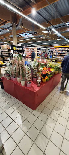 Intermarche Petrol Station Gourdon - Thumbnail