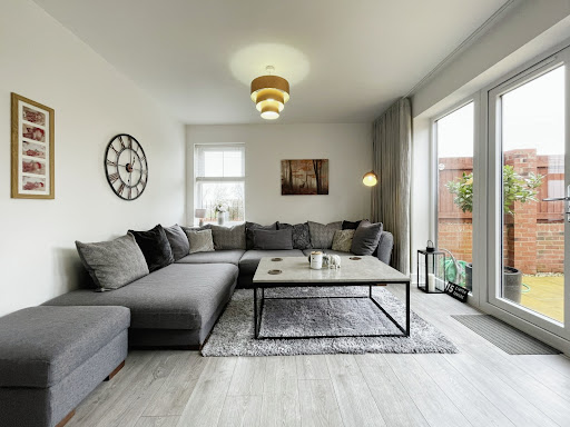 Swadlincote Estate Agent - Jess Beesley Gallery - United Kingdom
