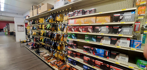 Strasser Hardware - Visual