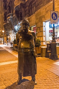 The Fat Policeman Statue, Author: Florian