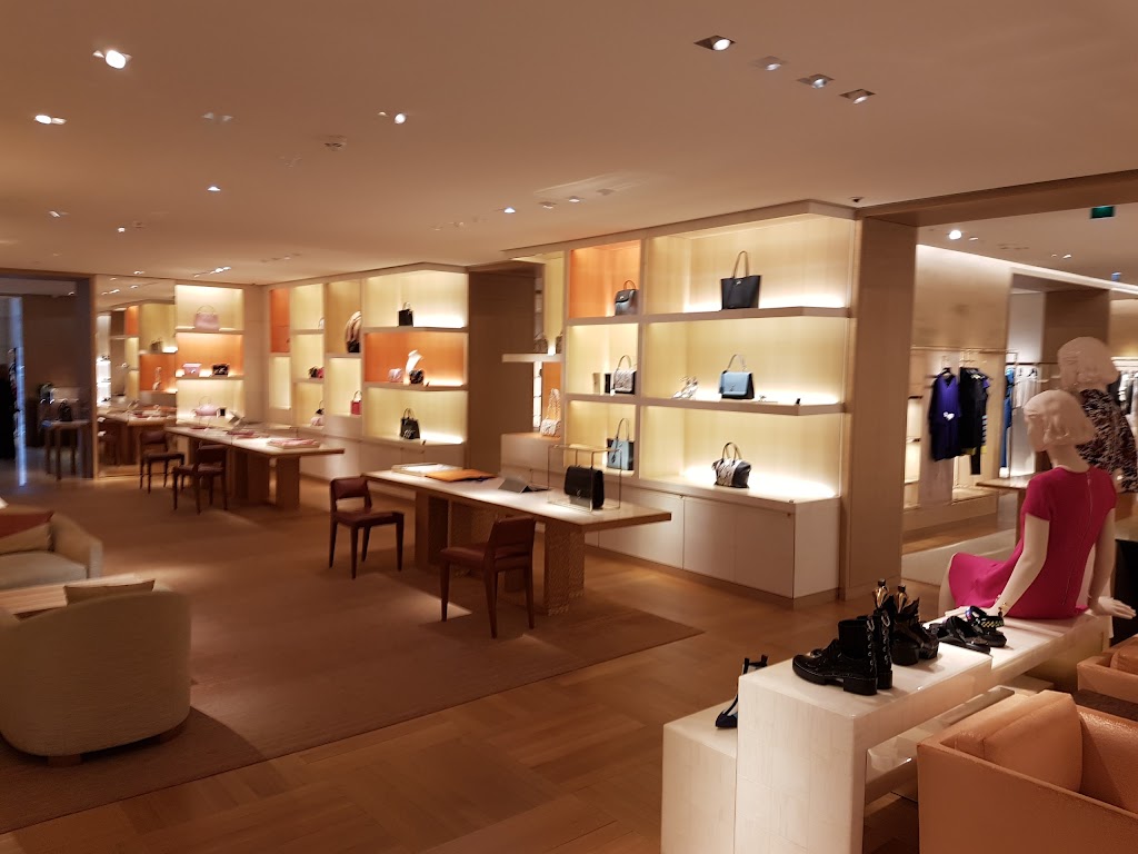 Louis Vuitton Paris Montaigne à Paris 08 75008 (22 Avenue