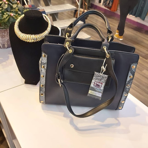TOP SHOP ESTELLA TODO A 12€ - Thumbnail