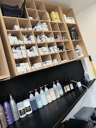 Photo n°7 de HAPPY STYLE BY SILVIA à Beauchamp (Salon de coiffure)