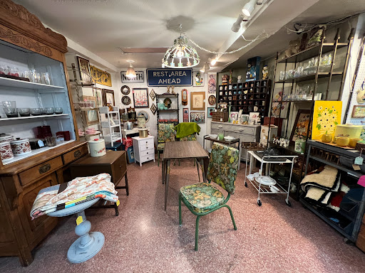 Long Beach Vintage Etc - Antiques - Thumbnail