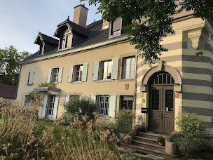 Photo n°7 de Le Manoir d'Arpenans à Arpenans (Chambre d'hôtes)