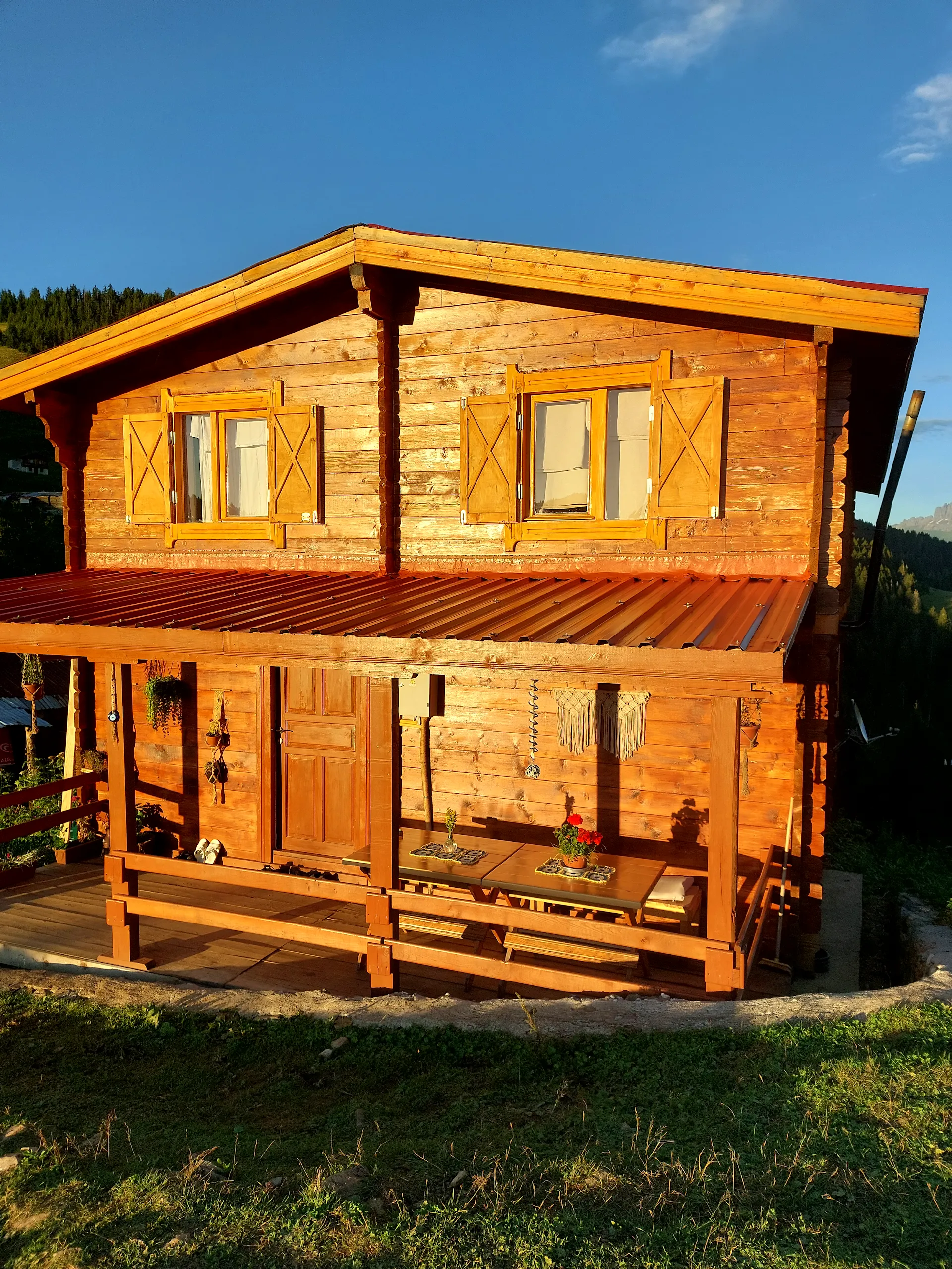 Pokut Helun Dağ Evi