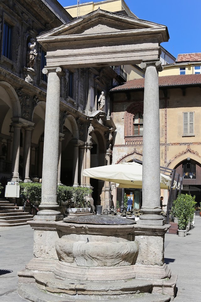 Piazza Mercanti