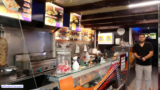 Photo 11 - MY BURGER