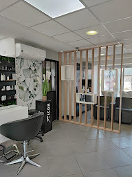 Photo n°23 de NUANCES & STYL à Ingré (Salon de coiffure)