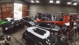 Photo n°3 de Cooper 69 à Beauvallon (Garage automobile)