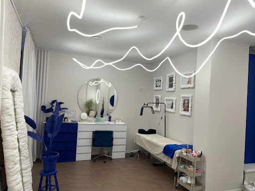 OSI Women's Place by Iza Osiak