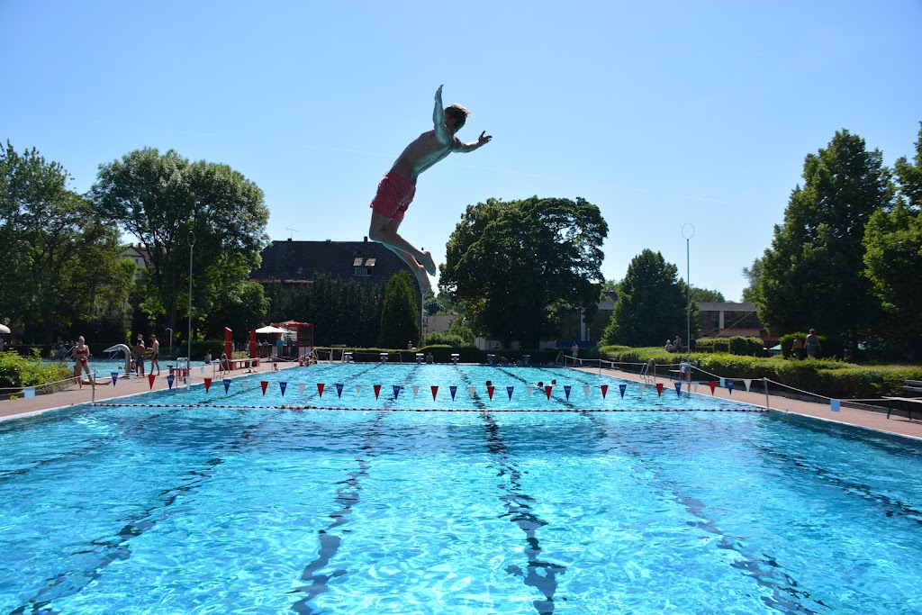 Sommerbad Zeitz - Schwimmschulen Zeitz